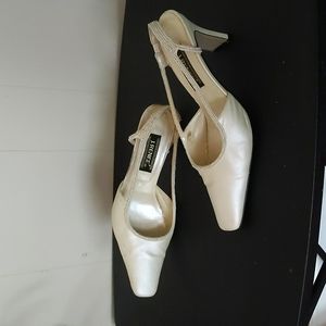 10M 2 1/2 Heel Shoe